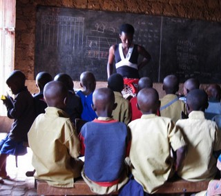 Biravugwa ko: Mwarimu azongererwa&nbsp;umushahara