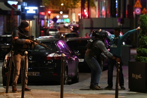 France:Fusillade et panique sur les&nbsp;Champs-Elysées