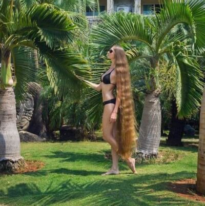 Ntibisanzwe:Uwo mukobwa w&rsquo;imisatsi imusumba!