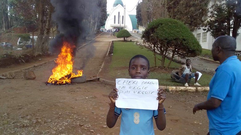 RDC: Au Sud-Kivu,la rue est vent debout contre l&rsquo;éducation pour tous et contre&nbsp;l&rsquo;Eglise