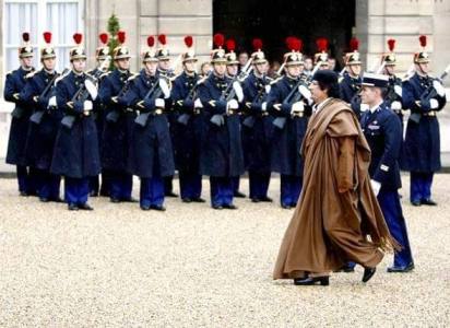 Visite de Kadhafi à Paris.jpg