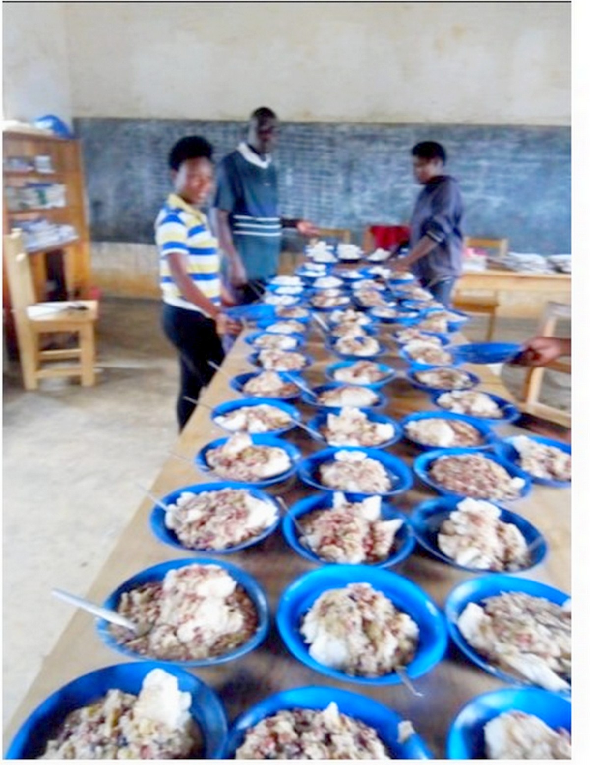 Ecole NYABIGOMA nourrit ses enfants